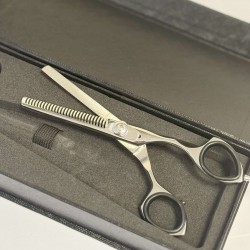 ****** Ножиці перукарські Філірувальні з бовтом 5.5 ___250G (562)
